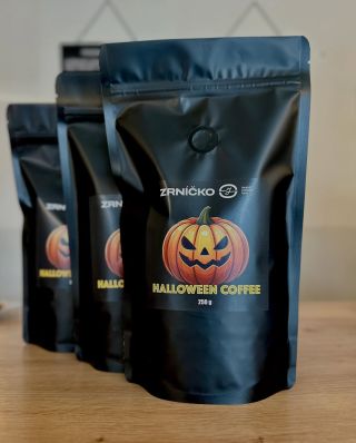 👻 Přivítejte podzim se speciální Halloweenskou kávou a vychutnejte si atmosféru tohoto kouzelného období 👻🧡🤎 🎃...